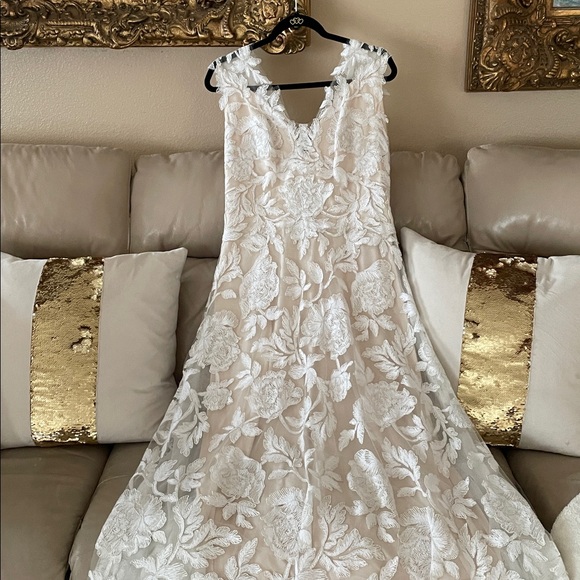 Tadashi Shoji Bridal Cecilia Lace Bridal Gown Dress Sz.12 - Picture 16 of 16